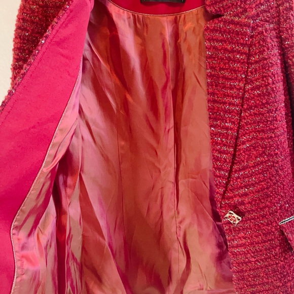 Chanel Tweed Blazer. - Picture 5 of 9